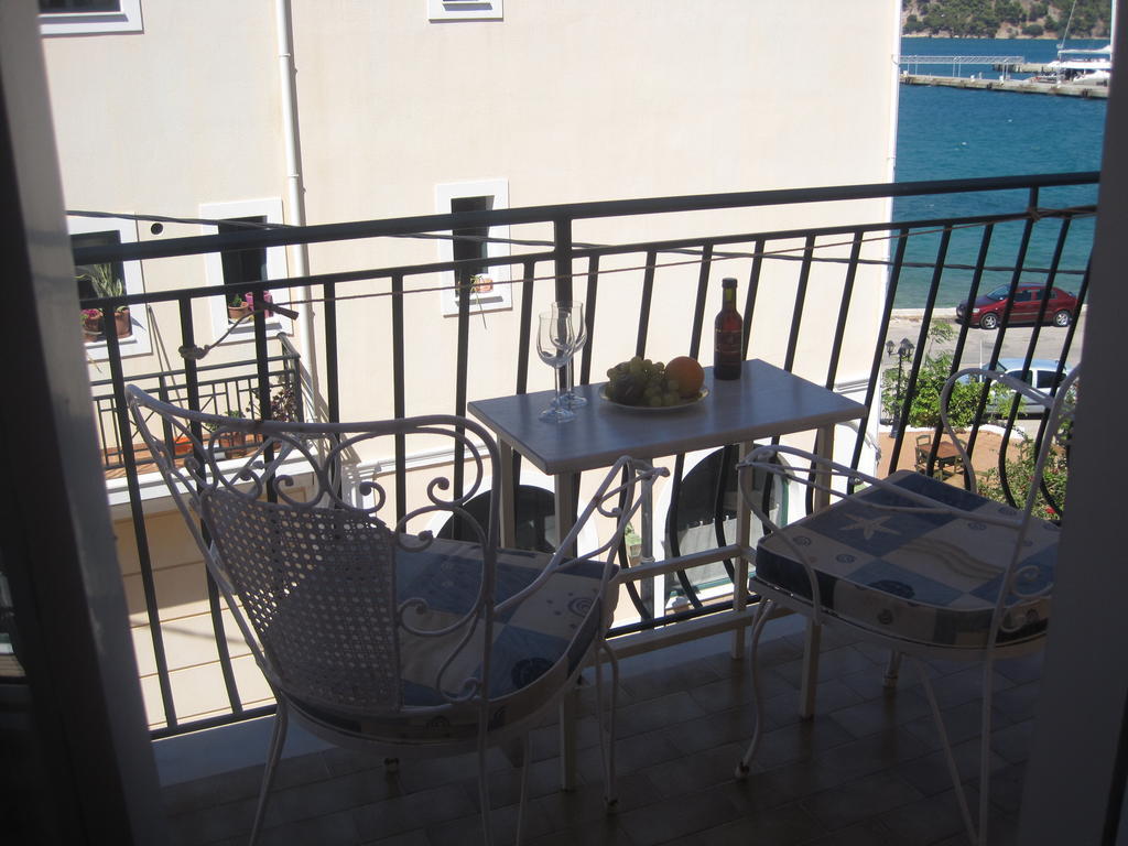 Marina Rooms Argostoli  Eksteriør billede